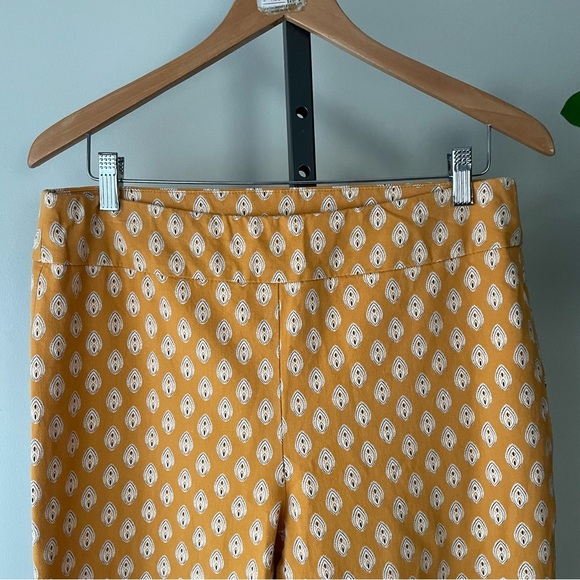 Chicos So Slimming Crop Pant Pull On Mustard Yellow Patterned Size 1 Or Medium - Picture 4 of 7
